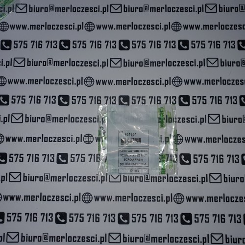 851351.jpg