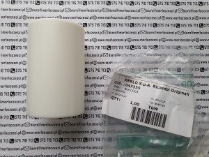 047355 MERLO tuleja 