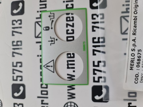 068675 Merlo naklejka.jpg